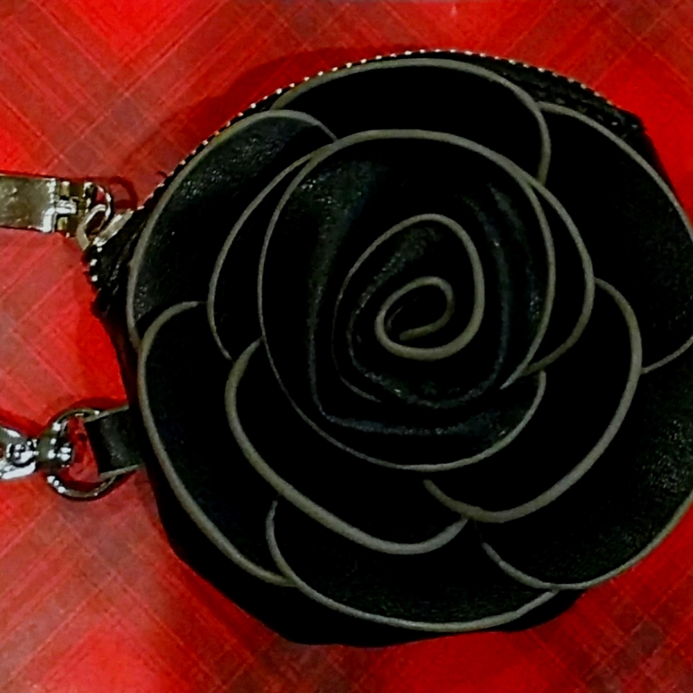 Maurices Flower Coin Purse; Black; 4" diameter